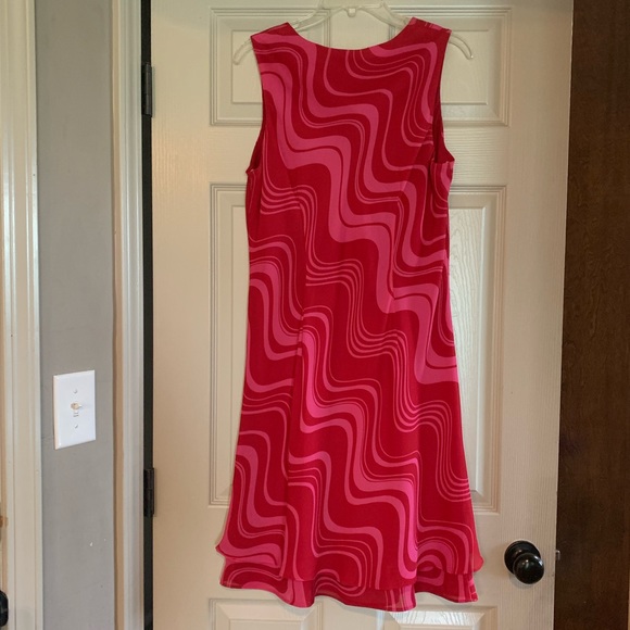 Dress - Picture 3 of 3